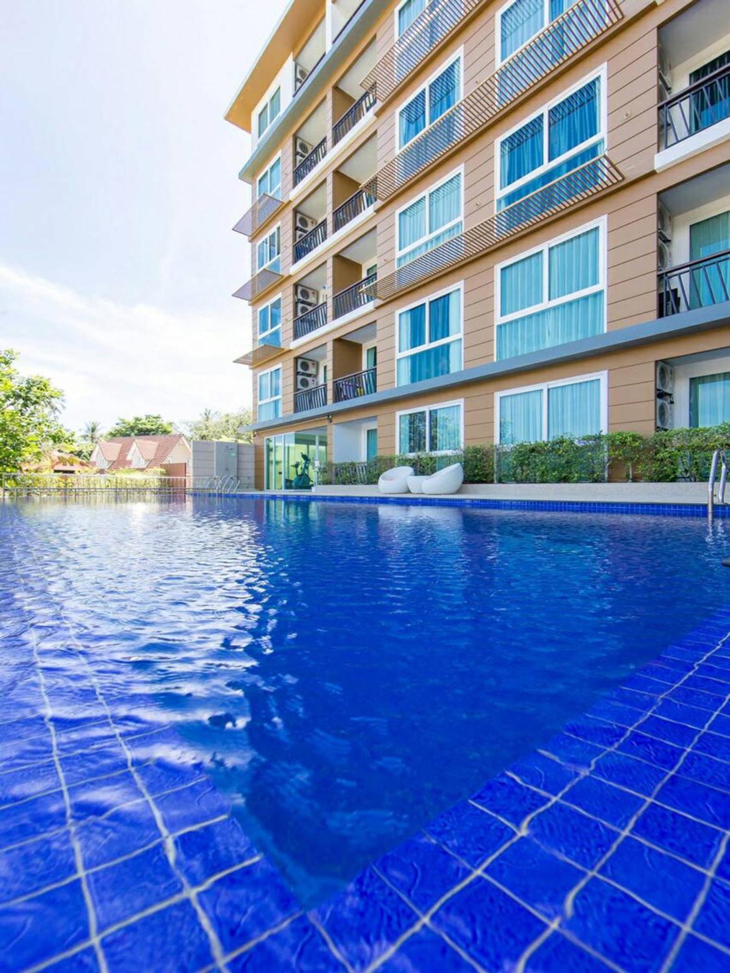 Grand Nai Harn Suites Rawai Екстериор снимка