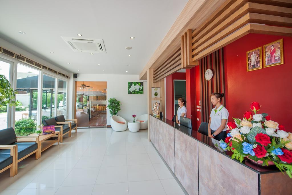 Grand Nai Harn Suites Rawai Екстериор снимка