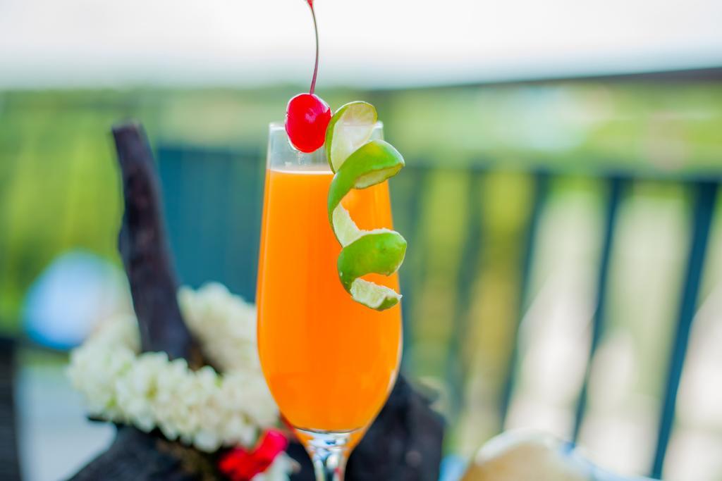 Grand Nai Harn Suites Rawai Екстериор снимка