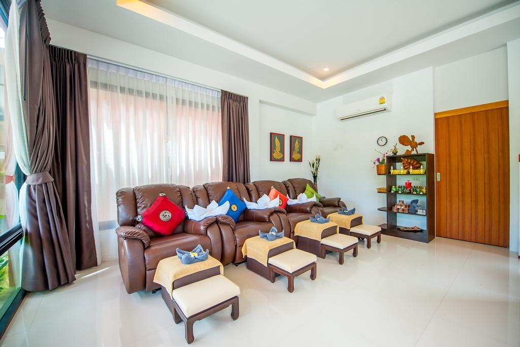 Grand Nai Harn Suites Rawai Екстериор снимка