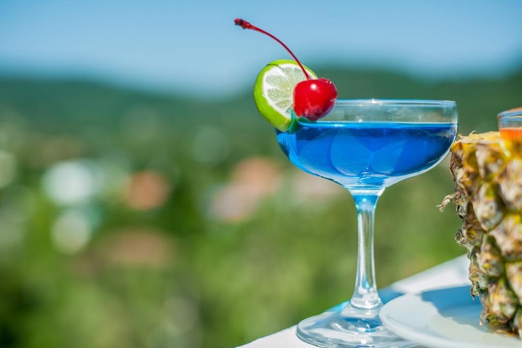 Grand Nai Harn Suites Rawai Екстериор снимка